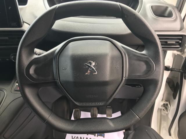 2019 Peugeot Partner 1000 1.5 BLUEHDI 100 PROFESSIONAL EURO 6 VAN (NX19ZZW) Image 22