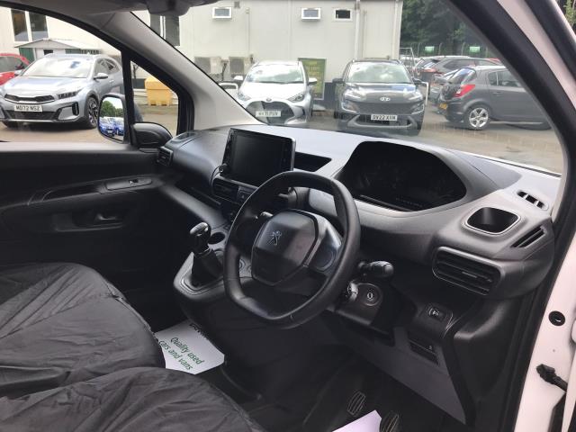 2019 Peugeot Partner 1000 1.5 BLUEHDI 100 PROFESSIONAL EURO 6 VAN (NX19ZZW) Image 21