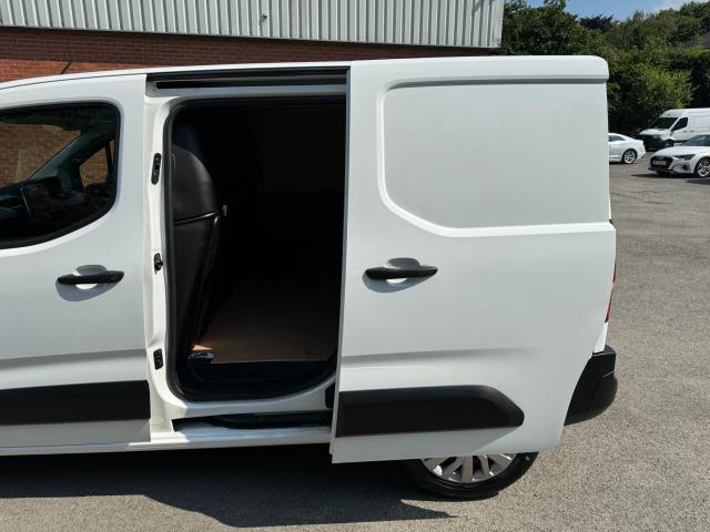 2020 Peugeot Partner 1000 1.5 Bluehdi 100 Professional Van (NX20ZWV) Image 40