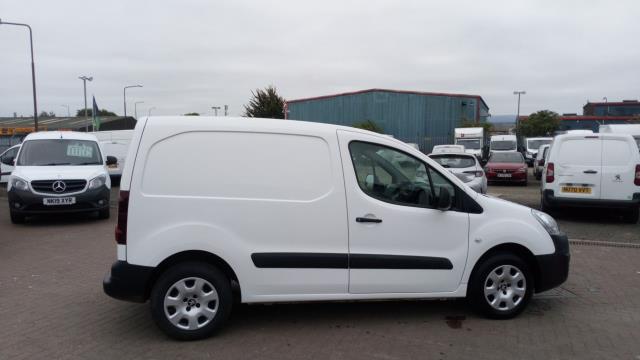 2018 Peugeot Partner 850 1.6 Bluehdi 100 Professional Van [Non Ss] (NX68WGP) Image 8