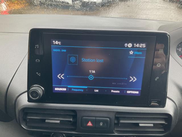 2019 Peugeot Partner 1000 1.5 Bluehdi 100 Professional Van (NX69XXN) Image 21