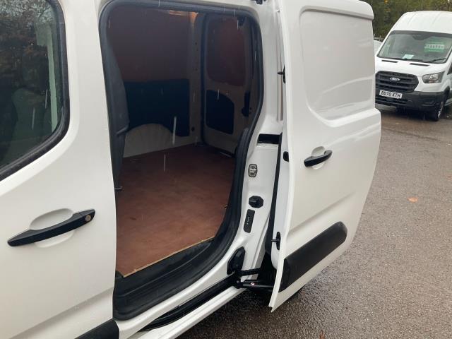 2019 Peugeot Partner 1000 1.5 Bluehdi 100 Professional Van (NX69XXN) Image 8
