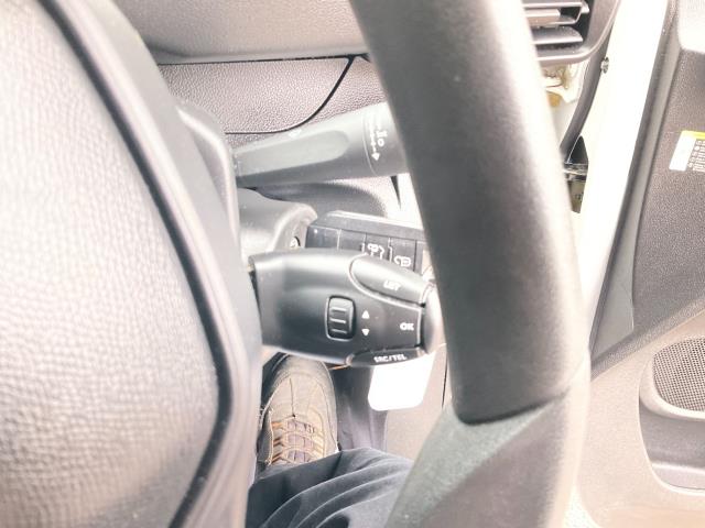 2019 Peugeot Partner 1000 1.5 Bluehdi 100 Professional Van (NX69XXV) Image 27
