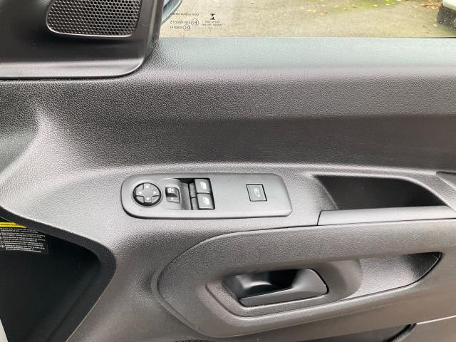 2019 Peugeot Partner 1000 1.5 Bluehdi 100 Professional Van (NX69XXV) Image 30
