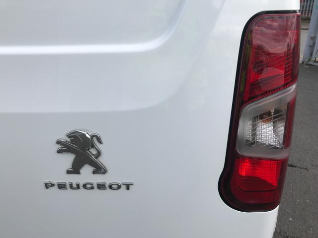 2019 Peugeot Partner L1 1000 1.5BLUE HDI 100PS PROFESSIONAL EURO 6 (NX69XZP) Image 30
