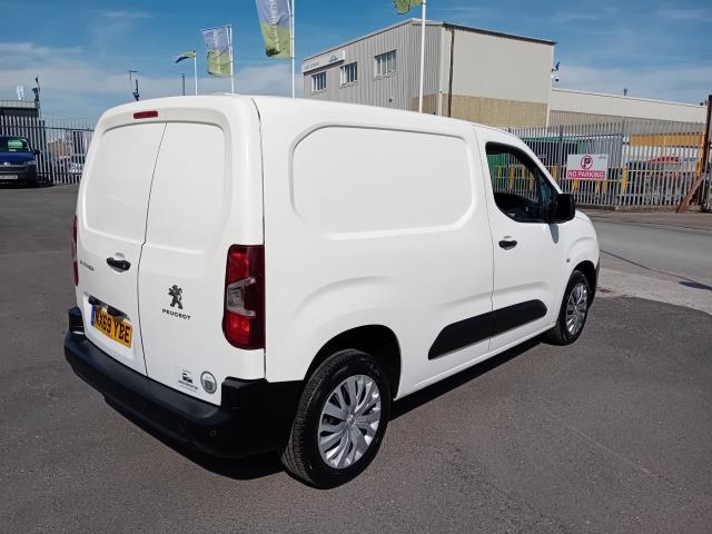 2019 Peugeot Partner L1 1000 1.5BLUE HDI 100PS PROFESSIONAL EURO 6 (NX69YBE) Image 4