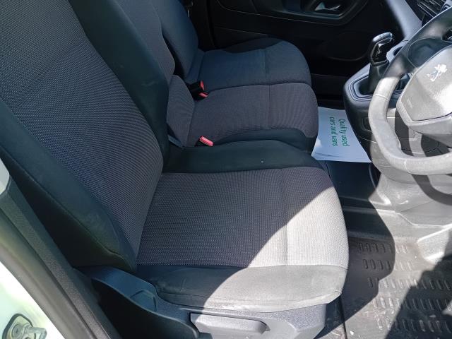2019 Peugeot Partner L1 1000 1.5BLUE HDI 100PS PROFESSIONAL EURO 6 (NX69YBE) Image 13