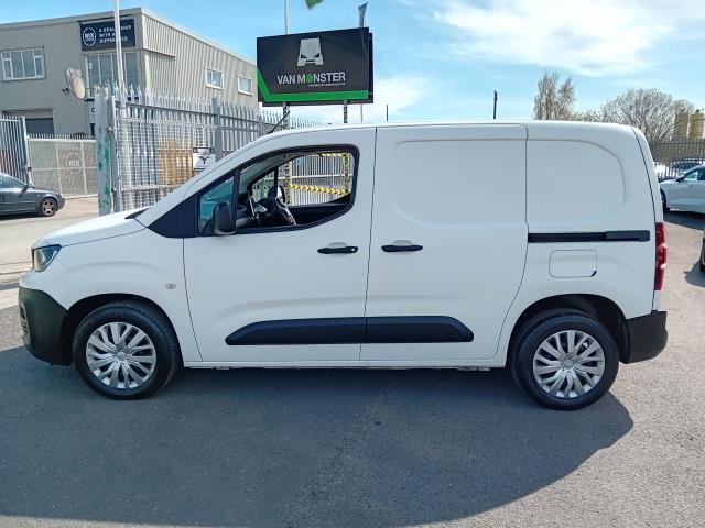 2019 Peugeot Partner L1 1000 1.5BLUE HDI 100PS PROFESSIONAL EURO 6 (NX69YBE) Image 9