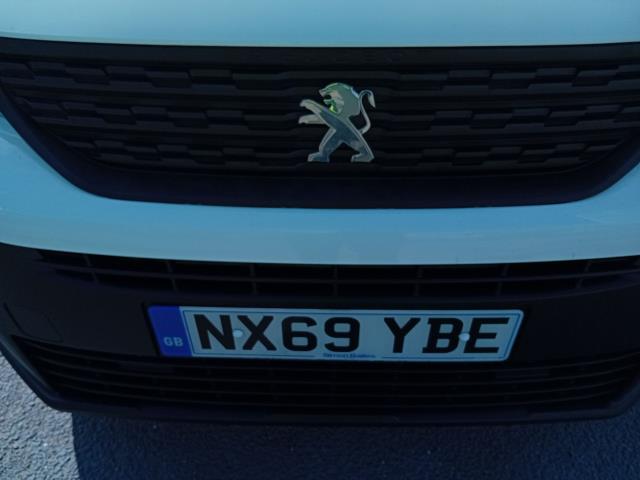 2019 Peugeot Partner L1 1000 1.5BLUE HDI 100PS PROFESSIONAL EURO 6 (NX69YBE) Image 41