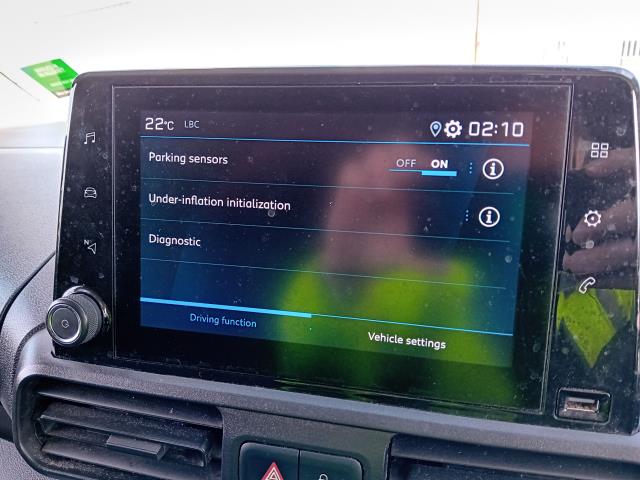 2019 Peugeot Partner L1 1000 1.5BLUE HDI 100PS PROFESSIONAL EURO 6 (NX69YBE) Image 32