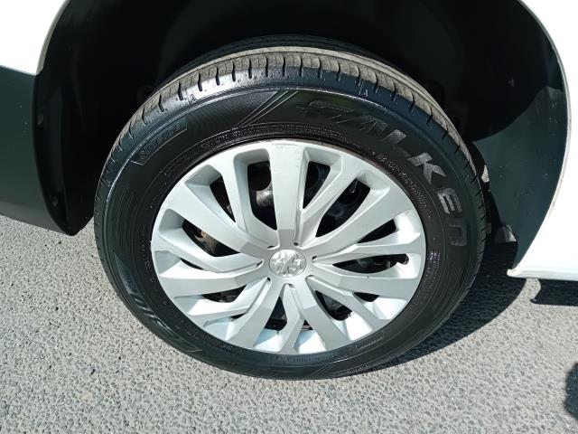 2019 Peugeot Partner L1 1000 1.5BLUE HDI 100PS PROFESSIONAL EURO 6 (NX69YBE) Image 20