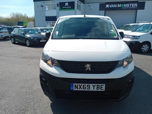 2019 Peugeot Partner L1 1000 1.5BLUE HDI 100PS PROFESSIONAL EURO 6 (NX69YBE) Image 24