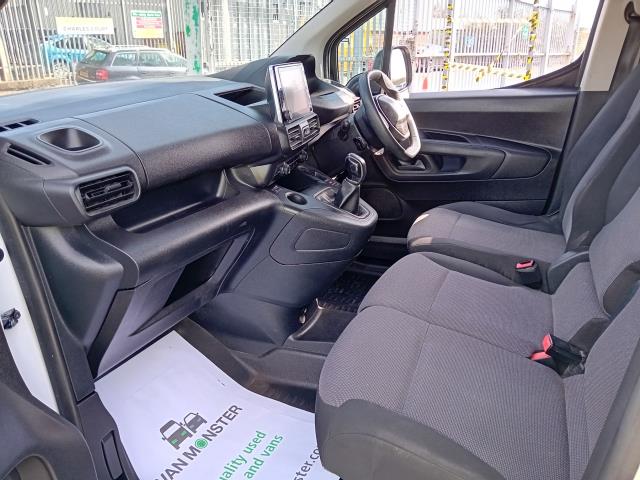 2019 Peugeot Partner L1 1000 1.5BLUE HDI 100PS PROFESSIONAL EURO 6 (NX69YBE) Image 22