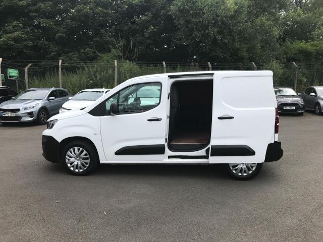 2019 Peugeot Partner 1000 1.5 BLUEHDI 100 PROFESSIONAL EURO 6 VAN (NX69YBF) Image 6