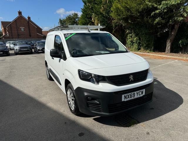 2019 Peugeot Partner 1000 1.5 Bluehdi 100 Professional Van Euro 6 (NX69YCW) Image 2