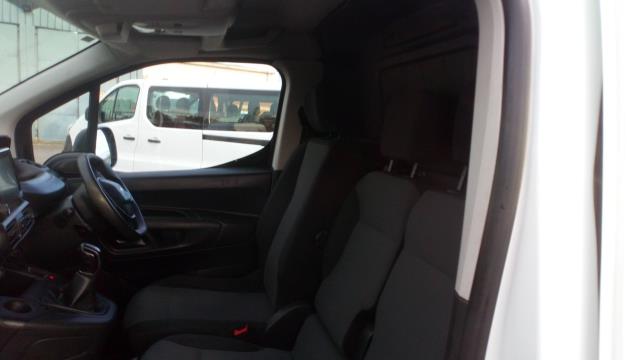 2019 Peugeot Partner 1000 1.5 Bluehdi 100 Professional Van (NX69YFZ) Image 16