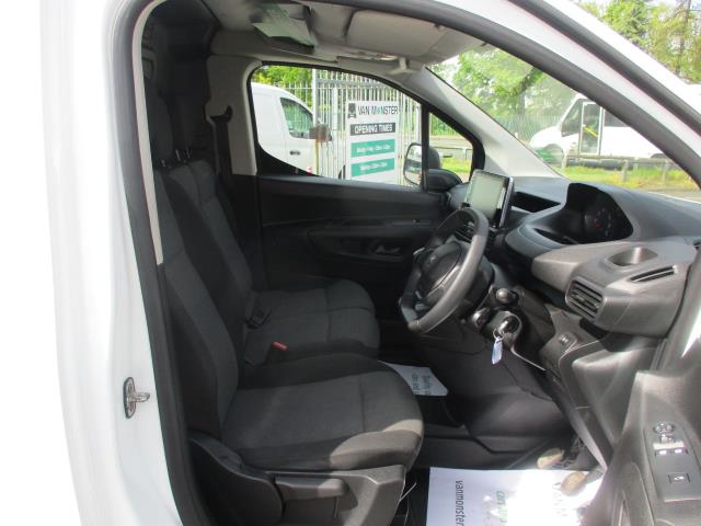 2019 Peugeot Partner 1000 1.5 Bluehdi 100 Professional Van (NX69YJH) Image 12
