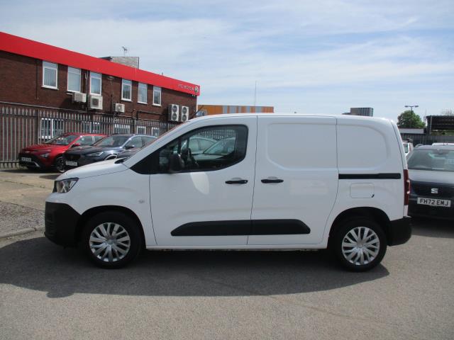 2019 Peugeot Partner 1000 1.5 Bluehdi 100 Professional Van (NX69YJH) Image 8