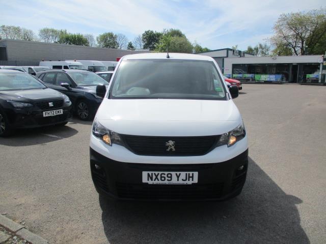 2019 Peugeot Partner 1000 1.5 Bluehdi 100 Professional Van (NX69YJH) Image 11