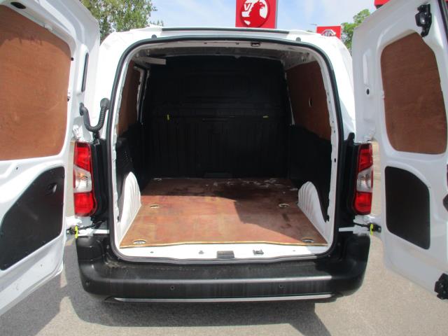 2019 Peugeot Partner 1000 1.5 Bluehdi 100 Professional Van (NX69YJH) Image 27