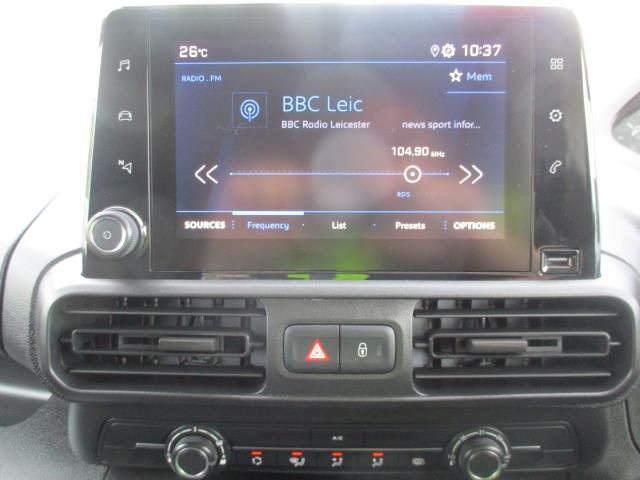 2019 Peugeot Partner 1000 1.5 Bluehdi 100 Professional Van (NX69YJH) Image 21