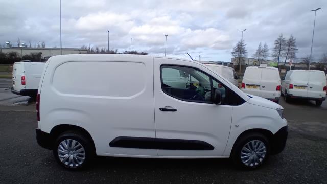 2019 Peugeot Partner 1000 1.5 Bluehdi 100 Professional Van (NX69YJY) Image 11