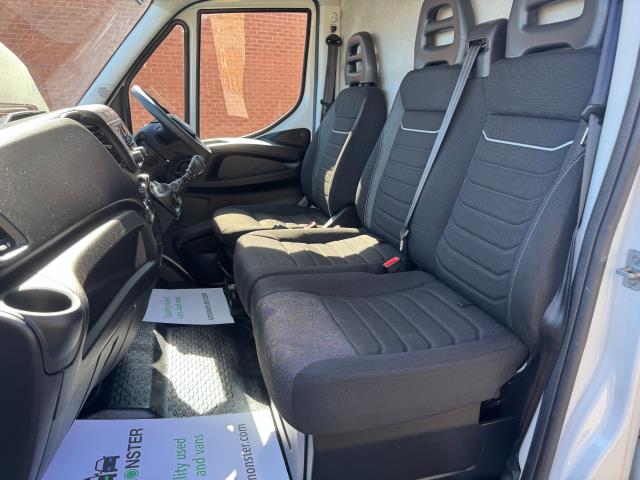 2022 Iveco Daily 2.3 High Roof Business Van 3520L Wb (NX72YWN) Image 38