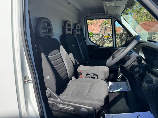 2022 Iveco Daily 2.3 High Roof Business Van 3520L Wb (NX72YWN) Image 16