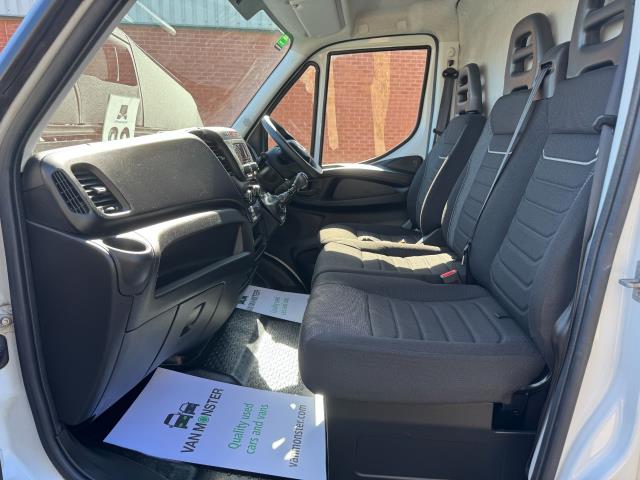 2022 Iveco Daily 2.3 High Roof Business Van 3520L Wb (NX72YWN) Image 37