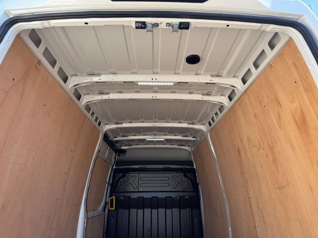 2022 Iveco Daily 2.3 High Roof Business Van 3520L Wb (NX72YWN) Image 54