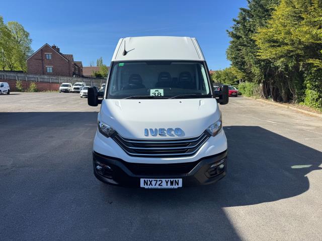 2022 Iveco Daily 2.3 High Roof Business Van 3520L Wb (NX72YWN) Image 3