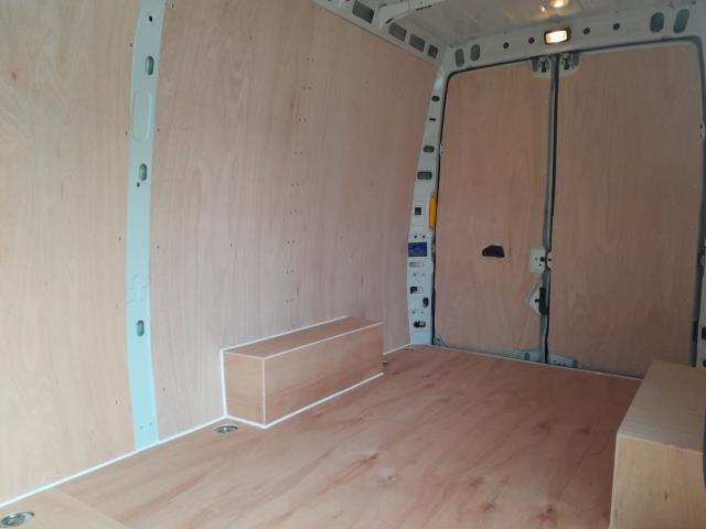 2022 Iveco Daily 2.3 High Roof Business Van 3520 LWB (NX72YWP) Image 13