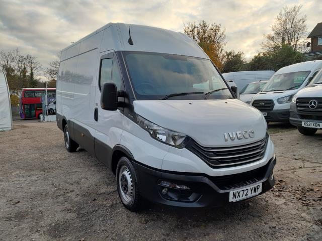 2022 Iveco Daily 2.3 High Roof Business Van 3520 LWB (NX72YWP) Image 2