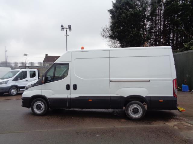 2022 Iveco Daily 2.3 High Roof Business Van 3520L Wb (NX72YXK) Image 6