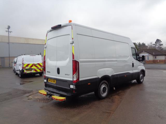 2022 Iveco Daily 2.3 High Roof Business Van 3520L Wb (NX72YXK) Image 3