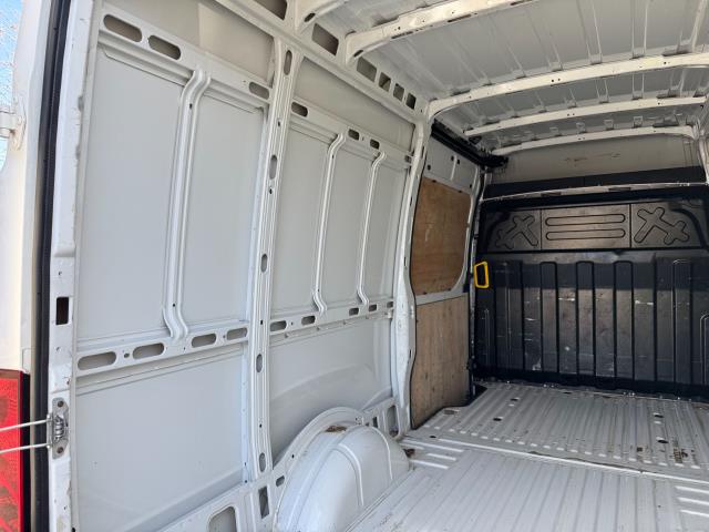2022 Iveco Daily 2.3 High Roof Business Van 3520L Wb (NX72YYN) Image 46