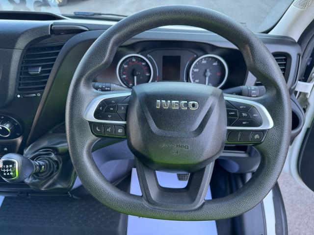 2022 Iveco Daily 2.3 High Roof Business Van 3520L Wb (NX72YYN) Image 22