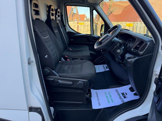 2022 Iveco Daily 2.3 High Roof Business Van 3520L Wb (NX72YYN) Image 15