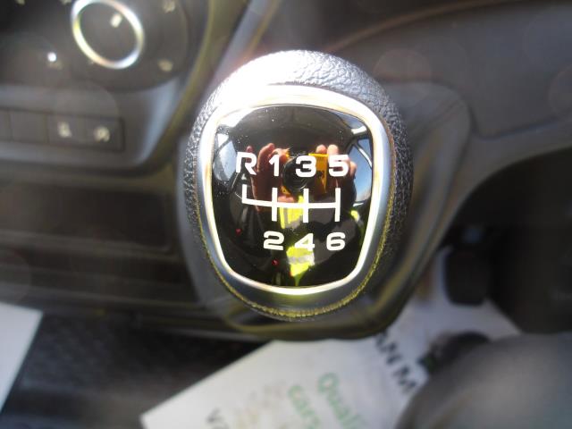 2022 Iveco Daily 2.3 High Roof Business Van 3520L Wb (NX72YZO) Image 29