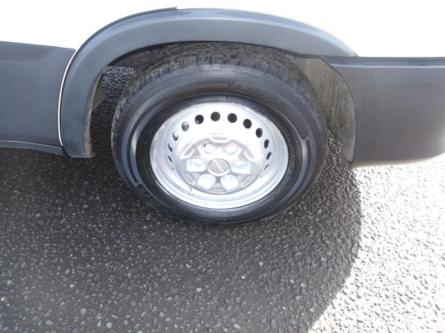 2022 Iveco Daily 2.3 High Roof Business Van 3520L Wb (NX72YZO) Image 9