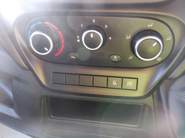 2022 Iveco Daily 2.3 High Roof Business Van 3520L Wb (NX72YZO) Image 28