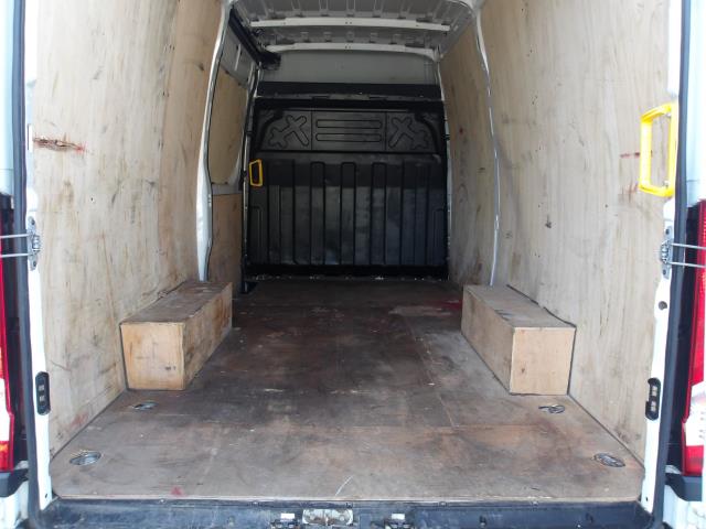 2022 Iveco Daily 2.3 High Roof Business Van 3520L Wb (NX72YZO) Image 19