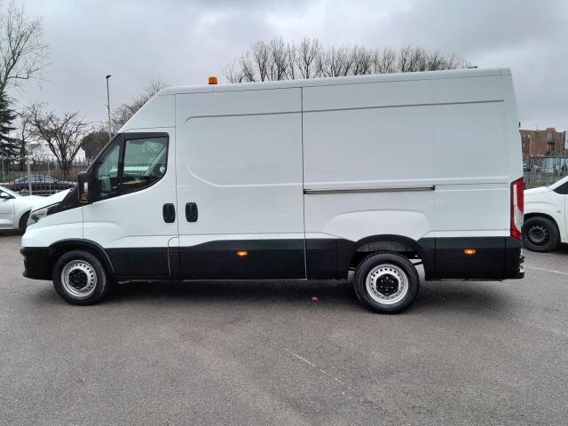 2022 Iveco Daily 35S14 2.3 HIGHROOF BUSINESS 3520L WB (NX72YZR) Image 8