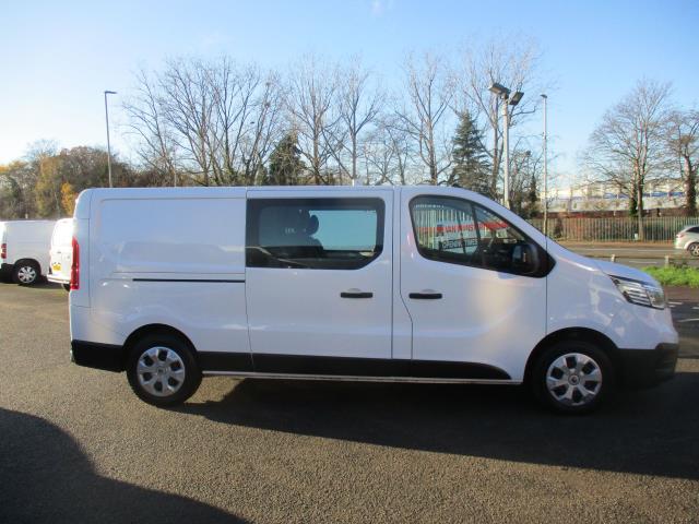 2024 Renault Trafic Ll30 Blue Dci 130 Advance  Crew Van (NX73TLY) Image 3