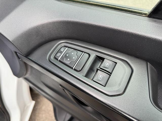 2024 Renault Trafic Ll30 Blue DCI 130 Advance Safety Crew Van (NX73TLZ) Image 19