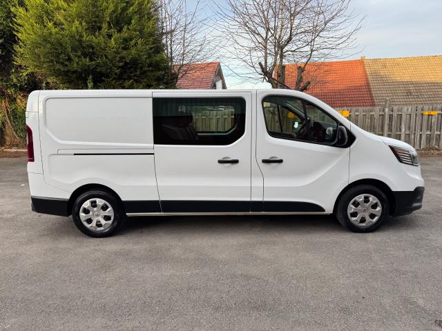 2024 Renault Trafic Ll30 Blue DCI 130 Advance Safety Crew Van (NX73TLZ) Image 10