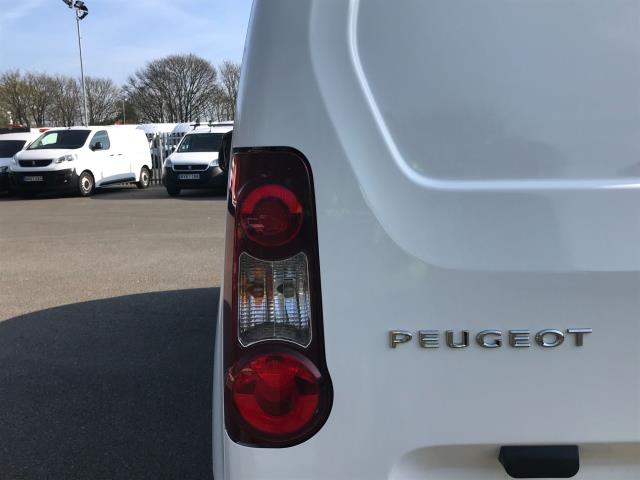 2018 Peugeot Partner L1 850 1.6BLUEHDI 100PS PROFESSIONAL EURO 6 (NY18AOS) Image 15