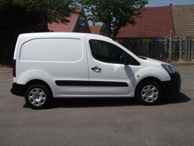 2018 Peugeot Partner 850 1.6 Bluehdi 100 Professional Van [Non Ss] Euro 6 *70 MPH SPEED RESTRICTED (NY18APF) Image 8