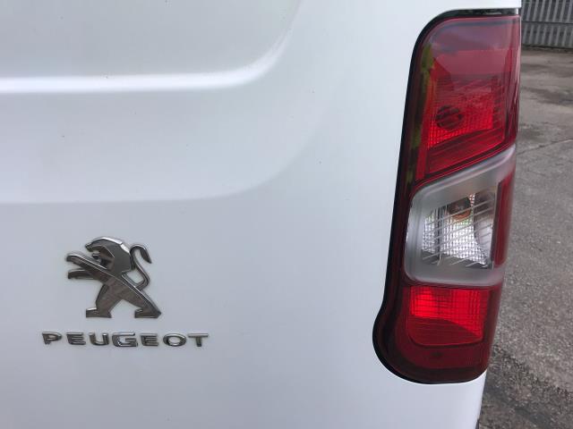 2019 Peugeot Partner L1 1000 1.6BLUE HDI 100PS PROFESSIONAL EURO 6 (NY19AHX) Image 32