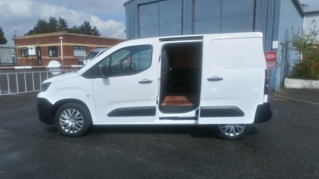2019 Peugeot Partner 1000 1.5 Bluehdi 100 Professional Van (NY19AYC) Image 9